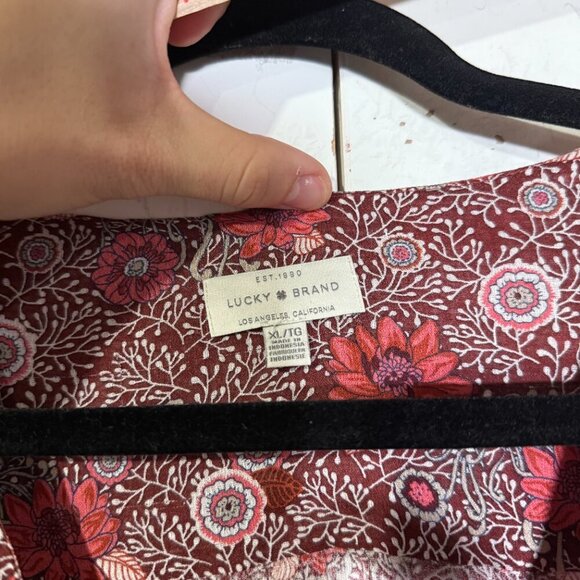 Lucky Brand Floral Bohemian Red Blouse V-Neck Loose Stretchy Tie Sleeve Size XL - Picture 4 of 9